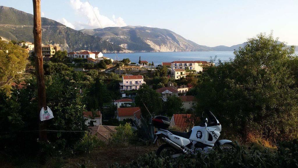 Appartamento Assos Caldera Asos Esterno foto
